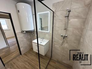 Prodej rodinného domu, Benátky nad Jizerou - Kbel, 150 m2