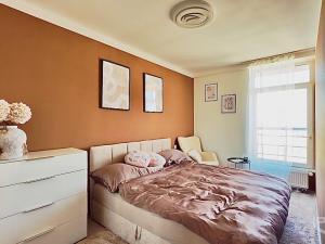 Prodej bytu 2+kk, Praha - Strašnice, Vinohradská, 47 m2