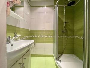 Pronájem bytu 2+1, Praha - Hloubětín, Poděbradská, 54 m2
