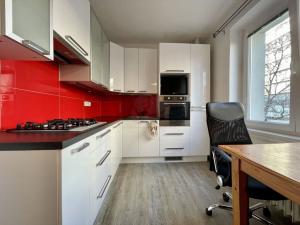 Pronájem bytu 2+1, Praha - Hloubětín, Poděbradská, 54 m2