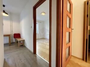 Pronájem bytu 2+1, Praha - Hloubětín, Poděbradská, 54 m2