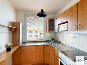 Prodej bytu 2+1, Pardubice, Na Rybníčkách, 42 m2