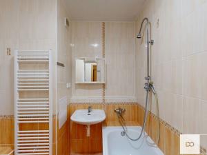 Prodej bytu 2+1, Pardubice, Na Rybníčkách, 42 m2