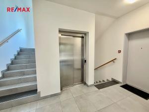 Pronájem bytu 2+kk, Plzeň, Na Terasách, 51 m2