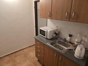 Prodej výrobních prostor, Kladno, Huťská, 200 m2
