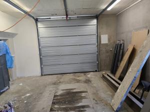 Prodej výrobních prostor, Kladno, Huťská, 200 m2