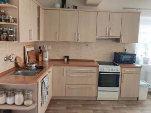 Pronájem rodinného domu, Charváty, 78 m2