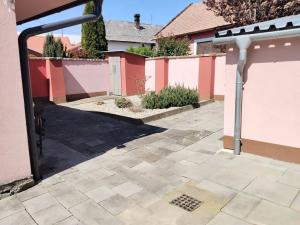Pronájem rodinného domu, Charváty, 78 m2