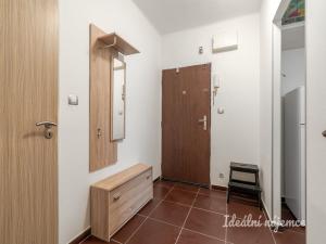 Pronájem bytu 1+1, Praha - Vršovice, Jakutská, 44 m2