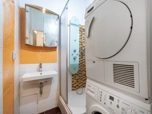 Pronájem bytu 1+1, Praha - Vršovice, Jakutská, 44 m2