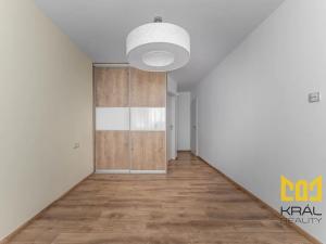 Pronájem bytu 5+kk, Praha, Proutěná, 98 m2