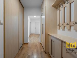 Pronájem bytu 5+kk, Praha, Proutěná, 98 m2