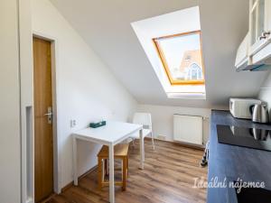 Pronájem bytu 1+1, Praha - Žižkov, Roháčova, 40 m2