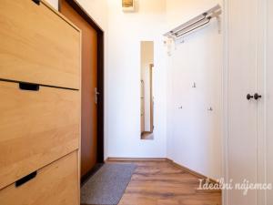 Pronájem bytu 1+1, Praha - Žižkov, Roháčova, 40 m2