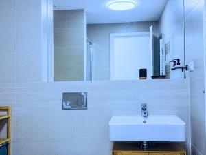 Pronájem bytu 1+kk, Praha - Motol, Plzeňská, 32 m2