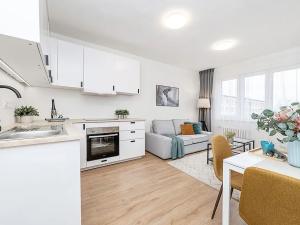 Prodej bytu 3+kk, Praha - Malešice, Počernická, 56 m2