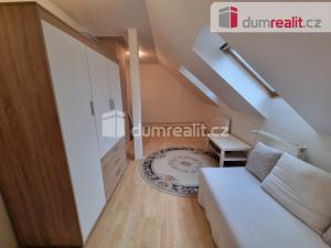 Prodej bytu 3+1, Lošany, 80 m2
