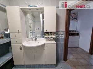 Prodej bytu 3+1, Lošany, 80 m2