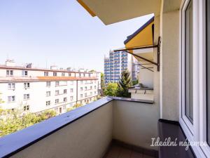 Pronájem bytu 2+1, Praha - Žižkov, Jeseniova, 80 m2