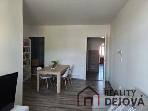 Prodej bytu 3+1, Opava, Komenského, 69 m2