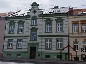 Prodej bytu 3+1, Opava, Komenského, 69 m2
