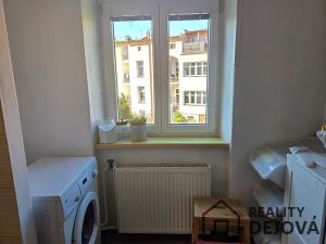 Prodej bytu 3+1, Opava, Komenského, 69 m2