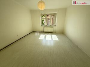 Pronájem bytu 3+kk, Praha - Podolí, Na dolinách, 75 m2