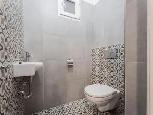 Pronájem bytu 2+kk, Praha - Vinohrady, Polská, 63 m2