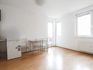 Prodej bytu 2+kk, Praha - Troja, Hnězdenská, 46 m2