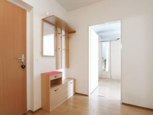 Prodej bytu 2+kk, Praha - Troja, Hnězdenská, 46 m2