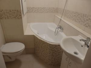 Pronájem bytu 2+1, Bruntál, U Hřiště, 45 m2