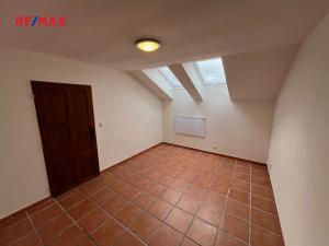 Pronájem bytu 2+kk, Černošice, Vrážská, 58 m2
