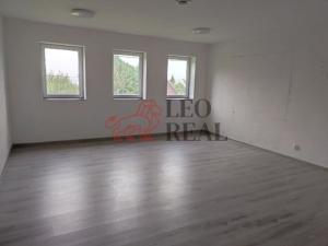 Pronájem skladu, Bernartice nad Odrou, 329 m2