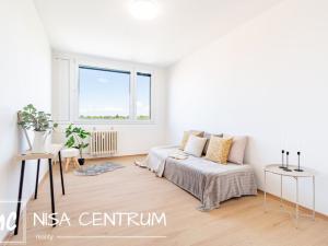 Pronájem bytu 3+1, Praha - Bohnice, Kostřínská, 72 m2