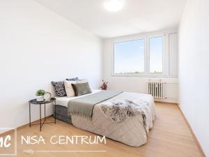 Pronájem bytu 3+1, Praha - Bohnice, Kostřínská, 72 m2
