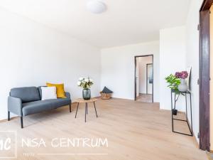 Pronájem bytu 3+1, Praha - Bohnice, Kostřínská, 72 m2