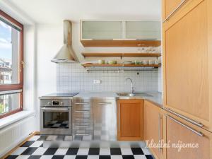 Pronájem bytu 2+kk, Praha - Libeň, Podvinný mlýn, 47 m2