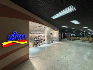 Pronájem obchodního prostoru, Praha - Michle, Želetavská, 460 m2