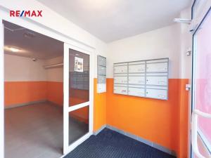 Pronájem bytu 1+kk, Říčany, Vančurova, 37 m2