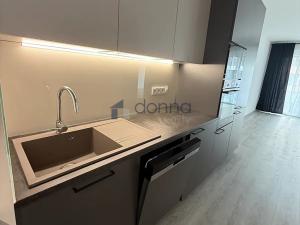 Pronájem bytu 2+kk, Praha - Hloubětín, Poděbradská, 60 m2
