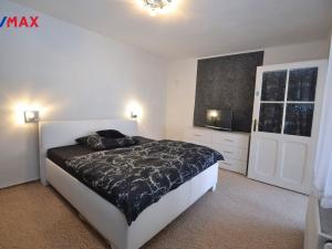 Prodej rodinného domu, Uničov, Masarykovo nám., 307 m2