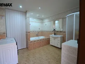 Prodej rodinného domu, Uničov, Masarykovo nám., 307 m2