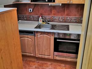 Pronájem bytu 3+kk, Praha - Střešovice, Na Ořechovce, 76 m2
