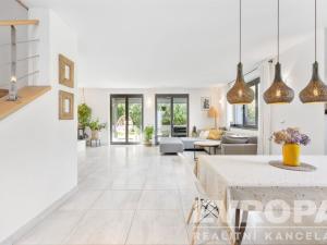 Prodej rodinného domu, Tuchoměřice, Pod Hájem, 205 m2