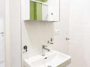 Pronájem bytu 1+kk, Praha - Staré Město, Bartolomějská, 24 m2