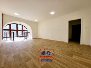Pronájem bytu 2+1, České Budějovice, nám. Přemysla Otakara II., 86 m2
