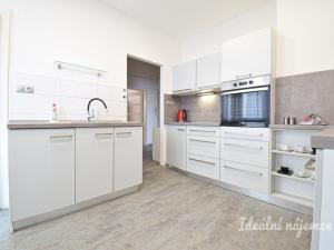 Pronájem bytu 3+1, Brno, Merhautova, 83 m2