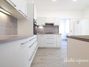 Pronájem bytu 3+1, Brno, Merhautova, 83 m2