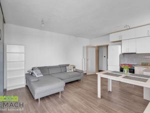 Pronájem bytu 2+kk, Uherské Hradiště - Sady, Jabloňová, 52 m2