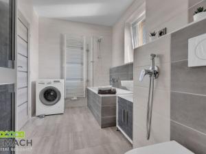 Pronájem bytu 2+kk, Uherské Hradiště - Sady, Jabloňová, 52 m2